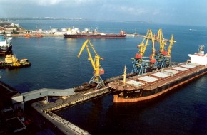 Порты: Латвия теряет транзит, а Россия сближается с Китаем