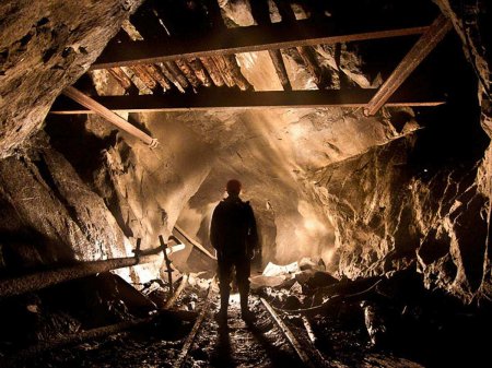 Обвал на шахте Донбасса, есть погибший