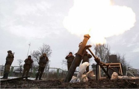 Обострение на Донбассе по всей линии фронта: ВСУ подтянули тяжёлую артиллерию и наносят массированные удары по ЛДНР